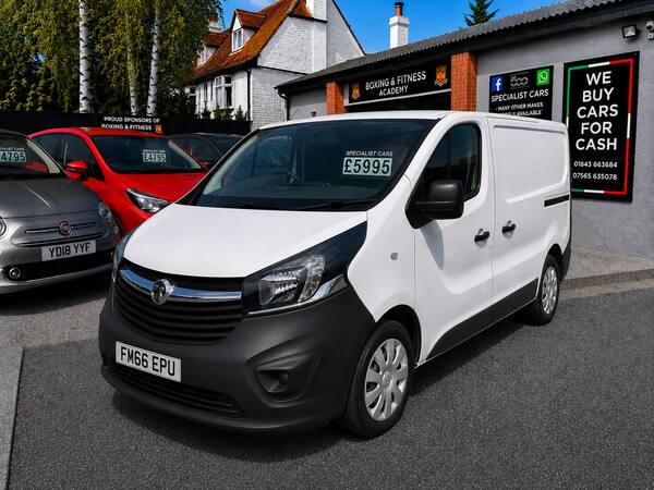 2017 VAUXHALL VIVARO